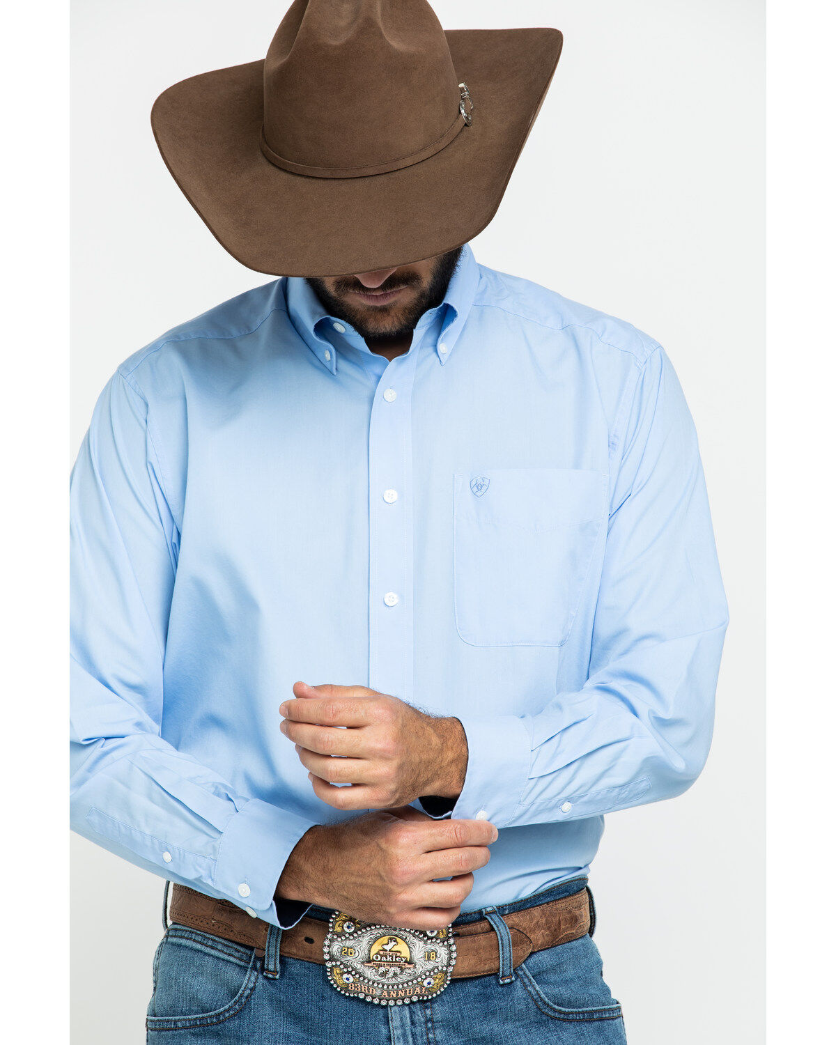 95431-ariat-men-s-wrinkle-free-solid-long-sleeve-button-down-western-shirt-1.jpg