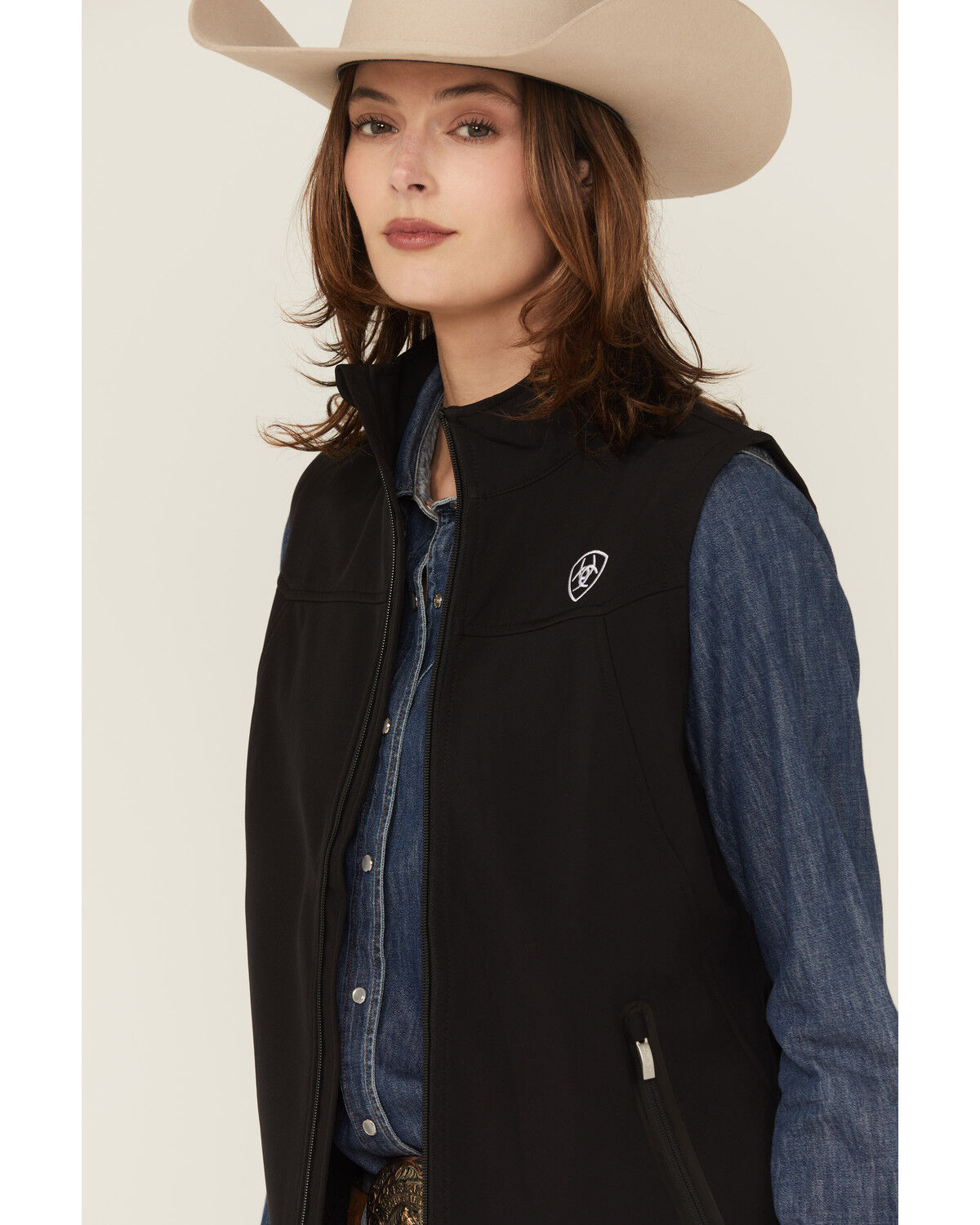 95652-ariat-women-s-team-softshell-vest-1.jpg